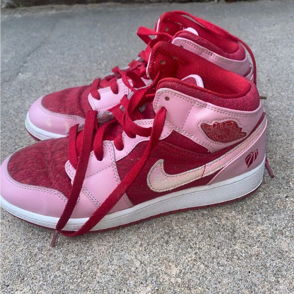 !EXTREMELY RARE! Jordan 1 mid - Picture 2 of 7